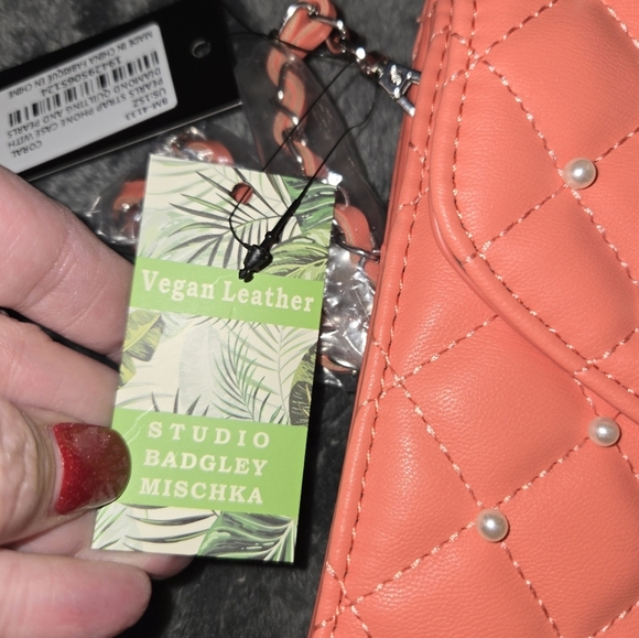 Coral Quilted Crossbody Phone Bag - Picture 3 of 7